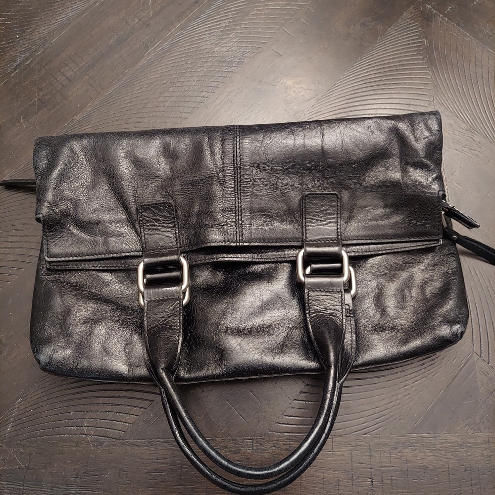 GARNET HILL Leather Fold Over Arm/Crossbody Bag - Picture 9 of 15